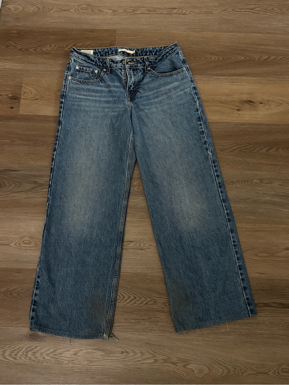 Levi's Boyfriend Jeans in Faded Blue